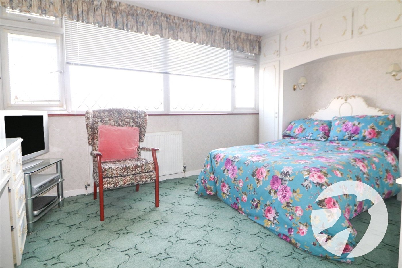 3 bedroom house for sale in Erith | Robinson Jackson