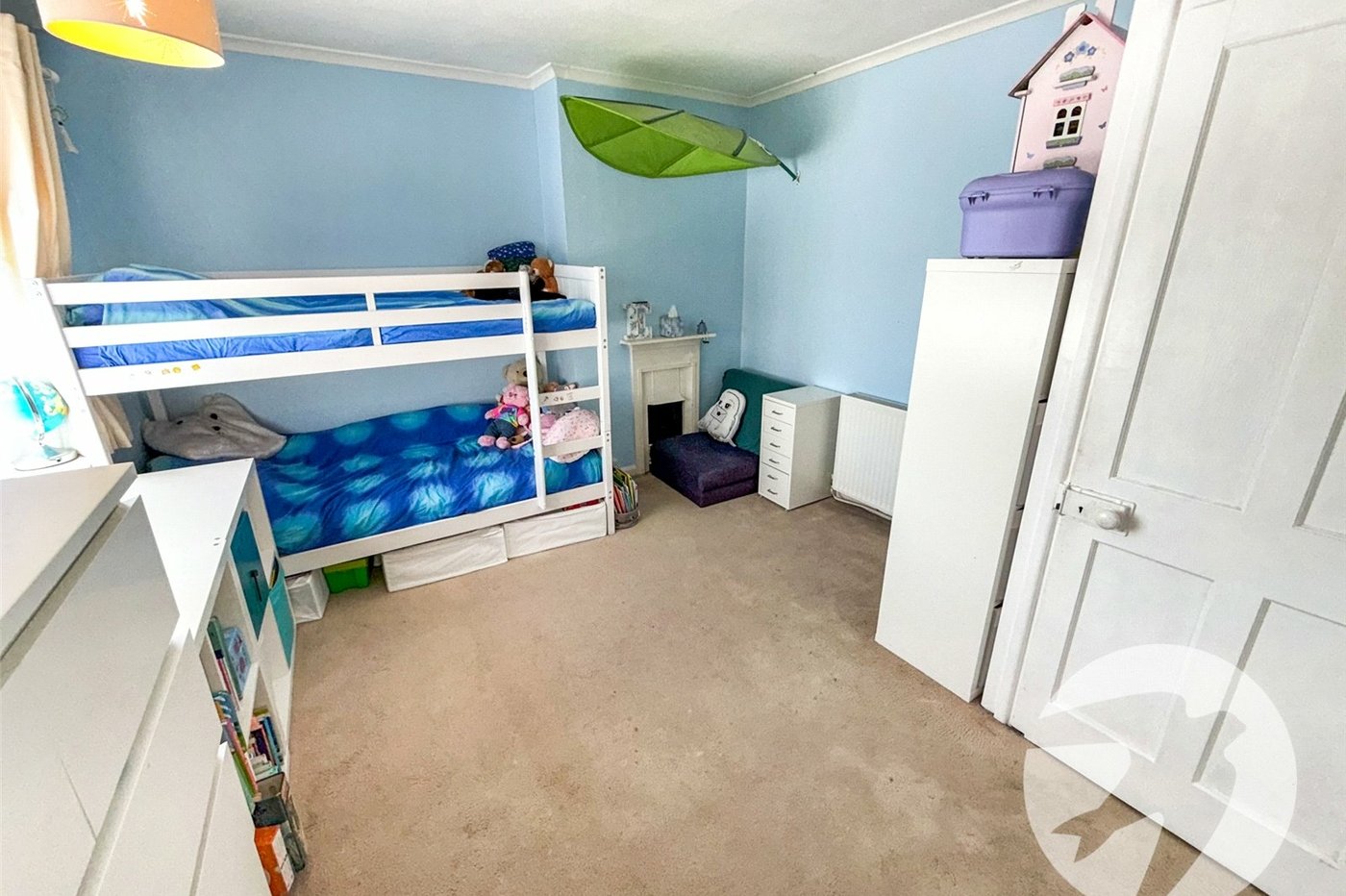 2 bedroom house for sale in London | Robinson Jackson