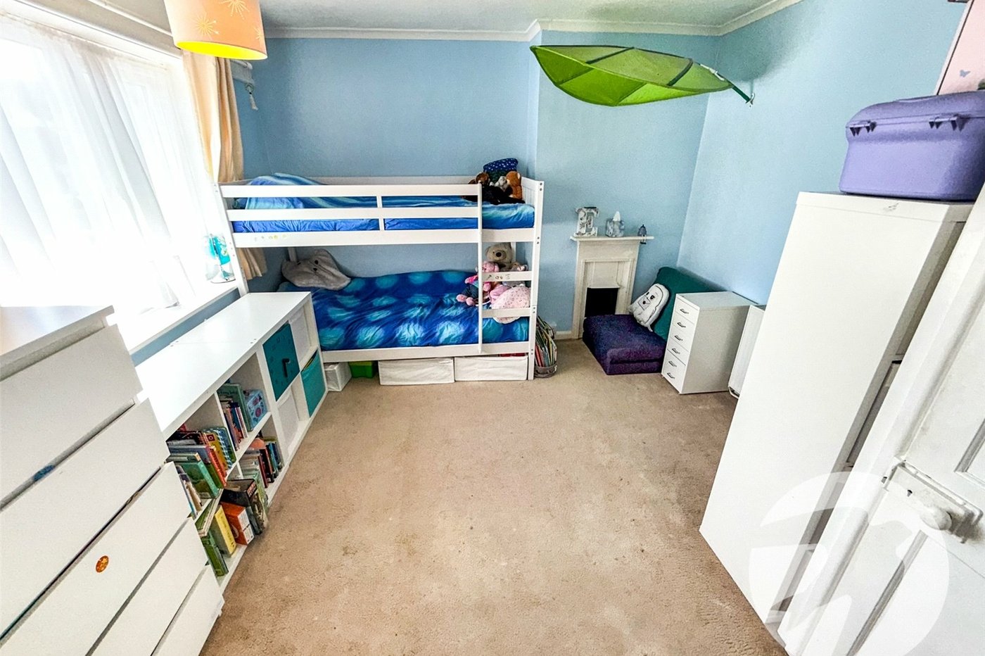 2 bedroom house for sale in London | Robinson Jackson