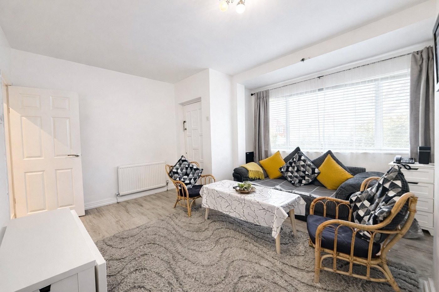 2 bedroom property for sale in London | Robinson Jackson