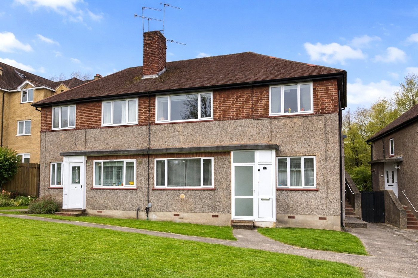 2 bedroom property for sale in London | Robinson Jackson