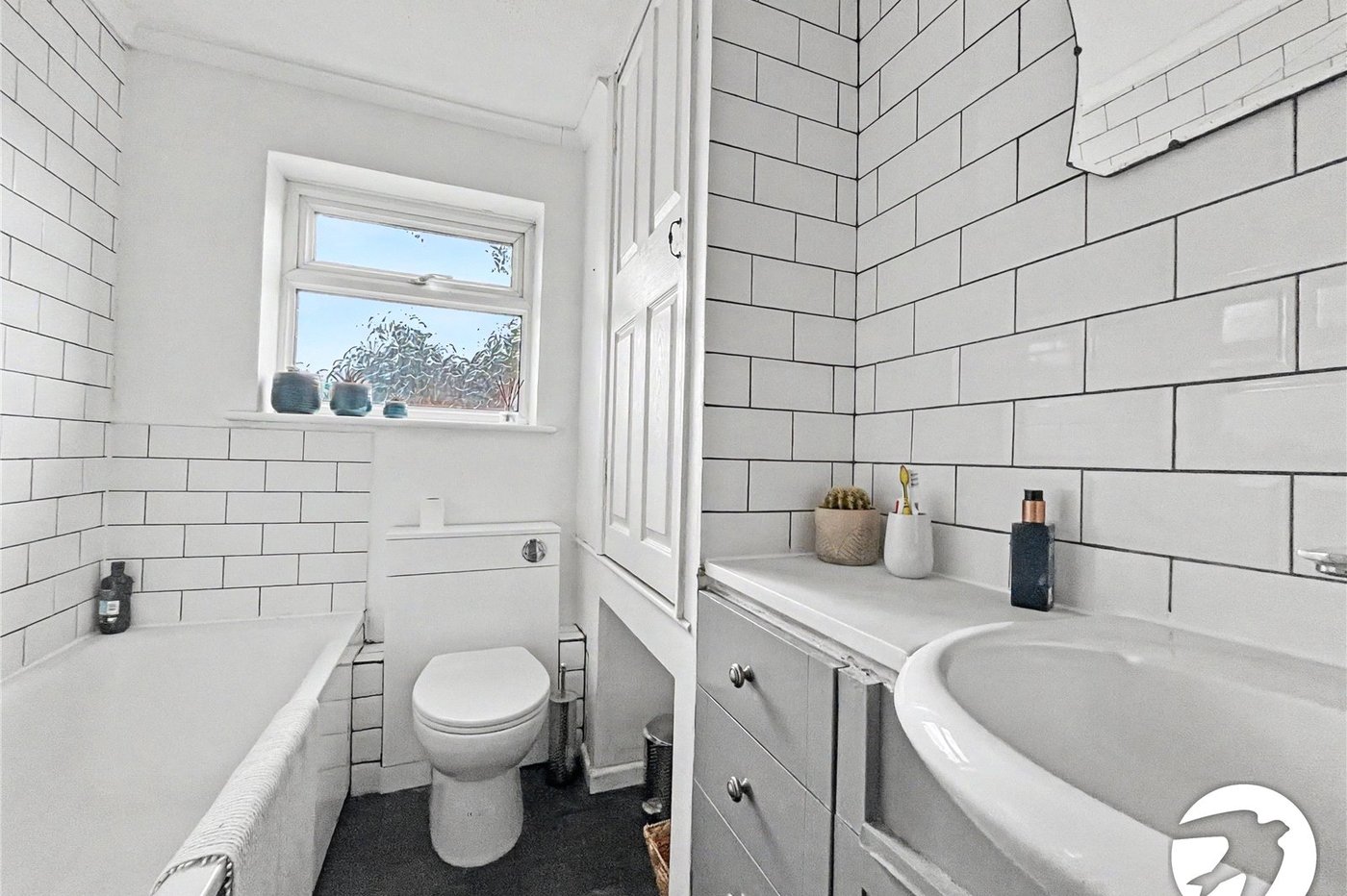 2 bedroom house for sale in Walderslade | Robinson Michael & Jackson