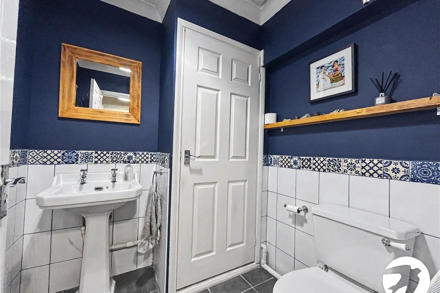 2 bedroom house for sale in Walderslade | Robinson Michael & Jackson
