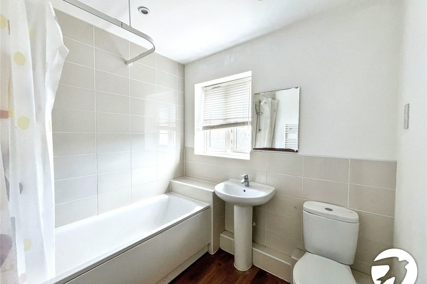 2 bedroom property for sale in Wainscott | Robinson Michael & Jackson