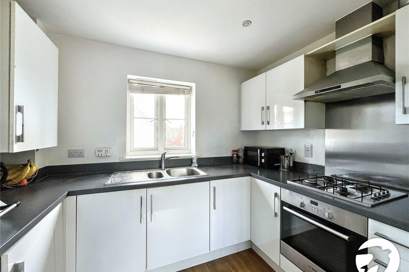 2 bedroom property for sale in Wainscott | Robinson Michael & Jackson