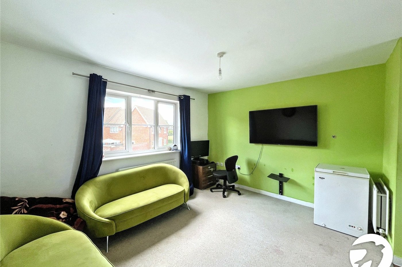 2 bedroom property for sale in Wainscott | Robinson Michael & Jackson