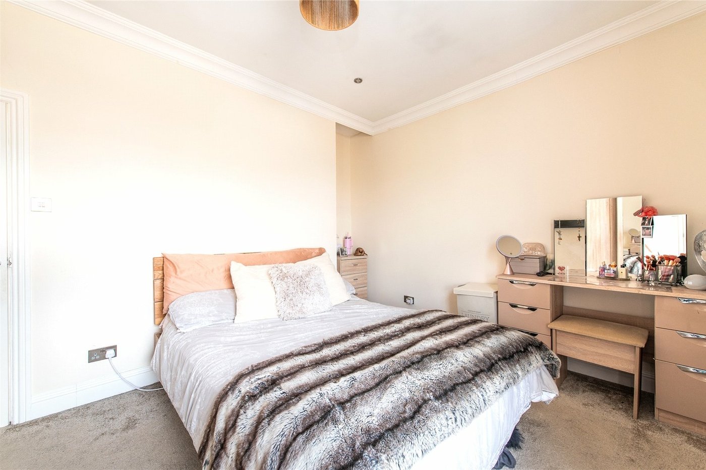 2 bedroom house for sale in Gravesend | Robinson Michael & Jackson