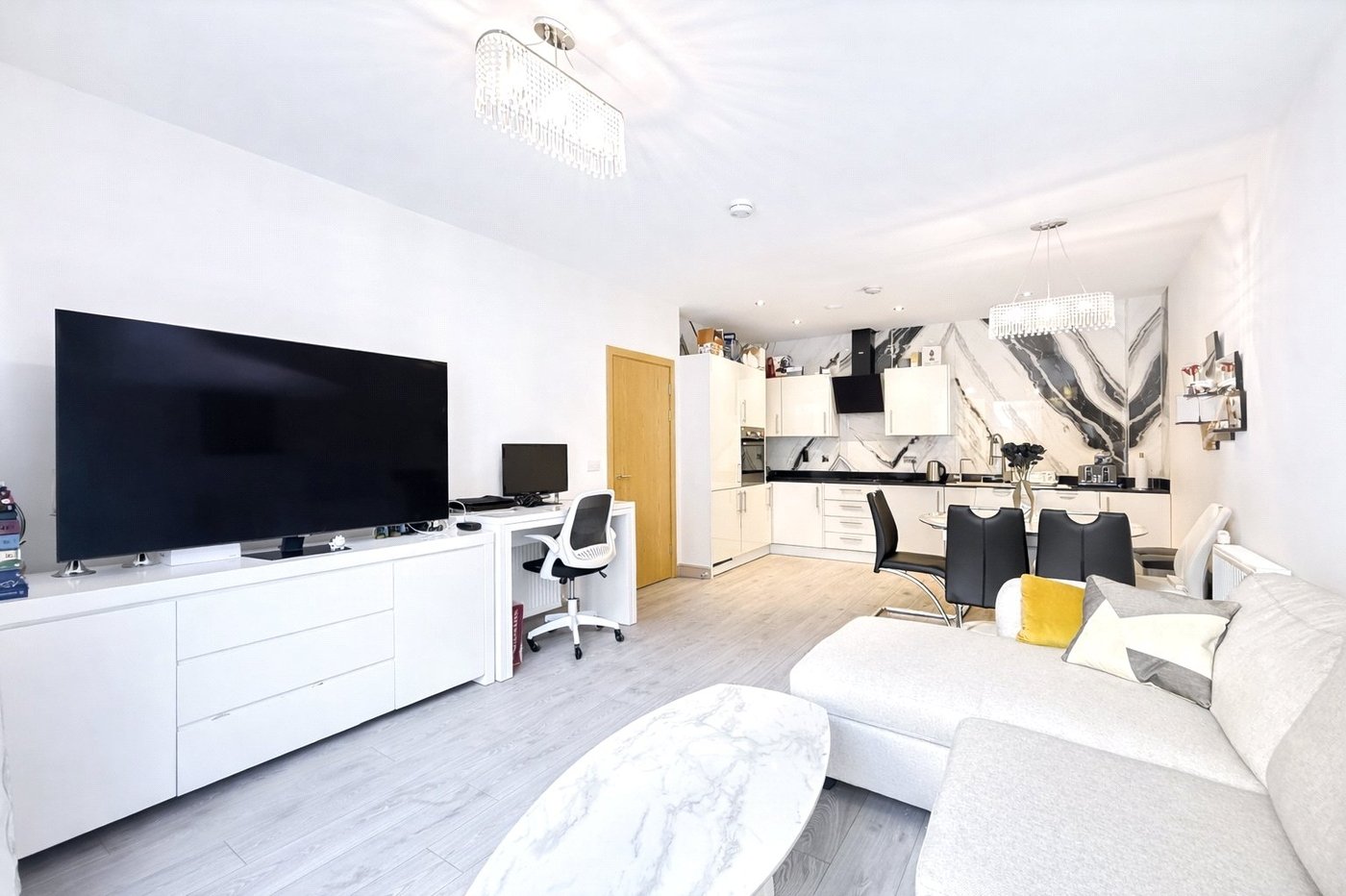 1 bedroom property for sale in London | Robinson Jackson