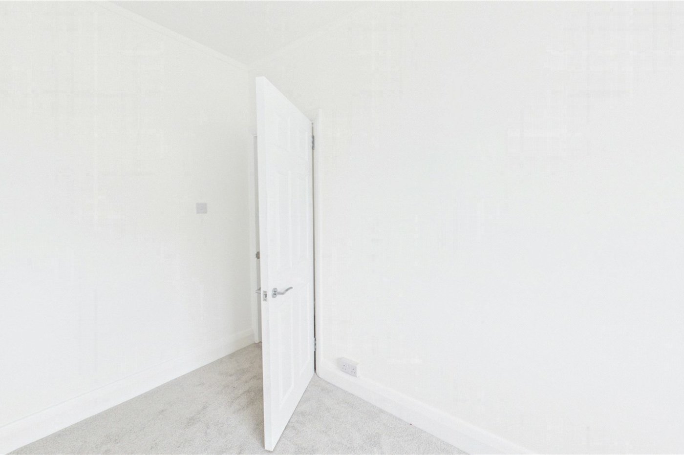 4 bedroom house for sale in London | Robinson Jackson