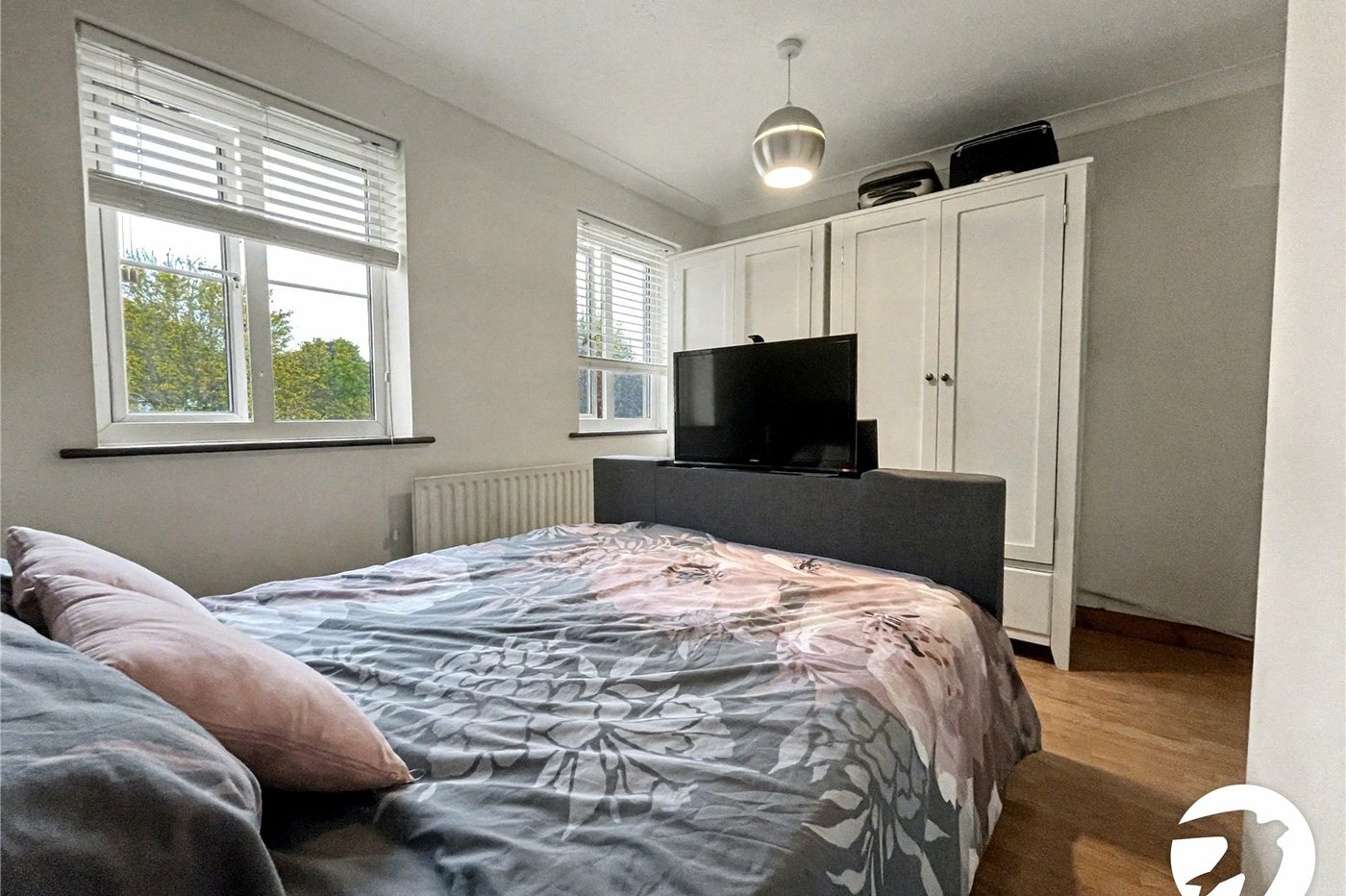 2 bedroom house for sale in Hoo | Robinson Michael & Jackson