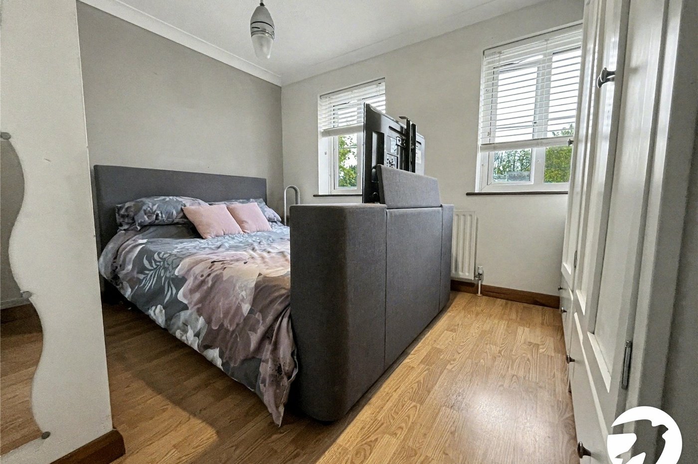 2 bedroom house for sale in Hoo | Robinson Michael & Jackson