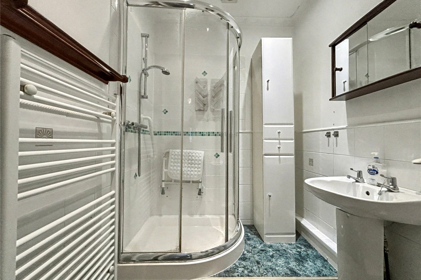 2 bedroom bungalow for sale in Upchurch | Robinson Michael & Jackson