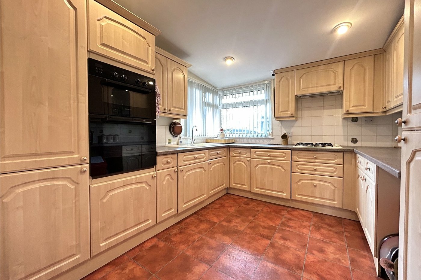 2 bedroom bungalow for sale in Upchurch | Robinson Michael & Jackson