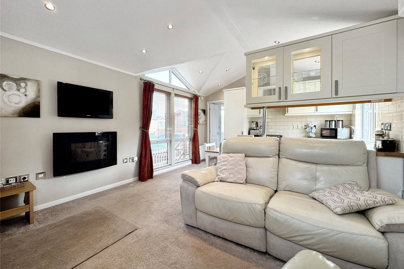 2 bedroom bungalow for sale in Boughton Monchelsea | Robinson Michael & Jackson