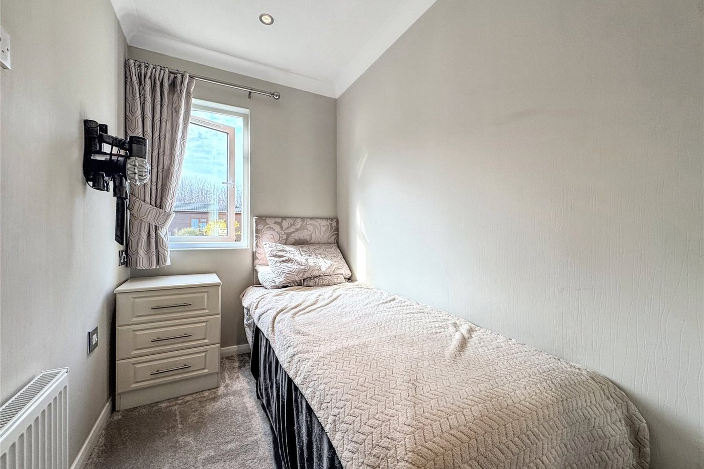 2 bedroom bungalow for sale in Boughton Monchelsea | Robinson Michael & Jackson