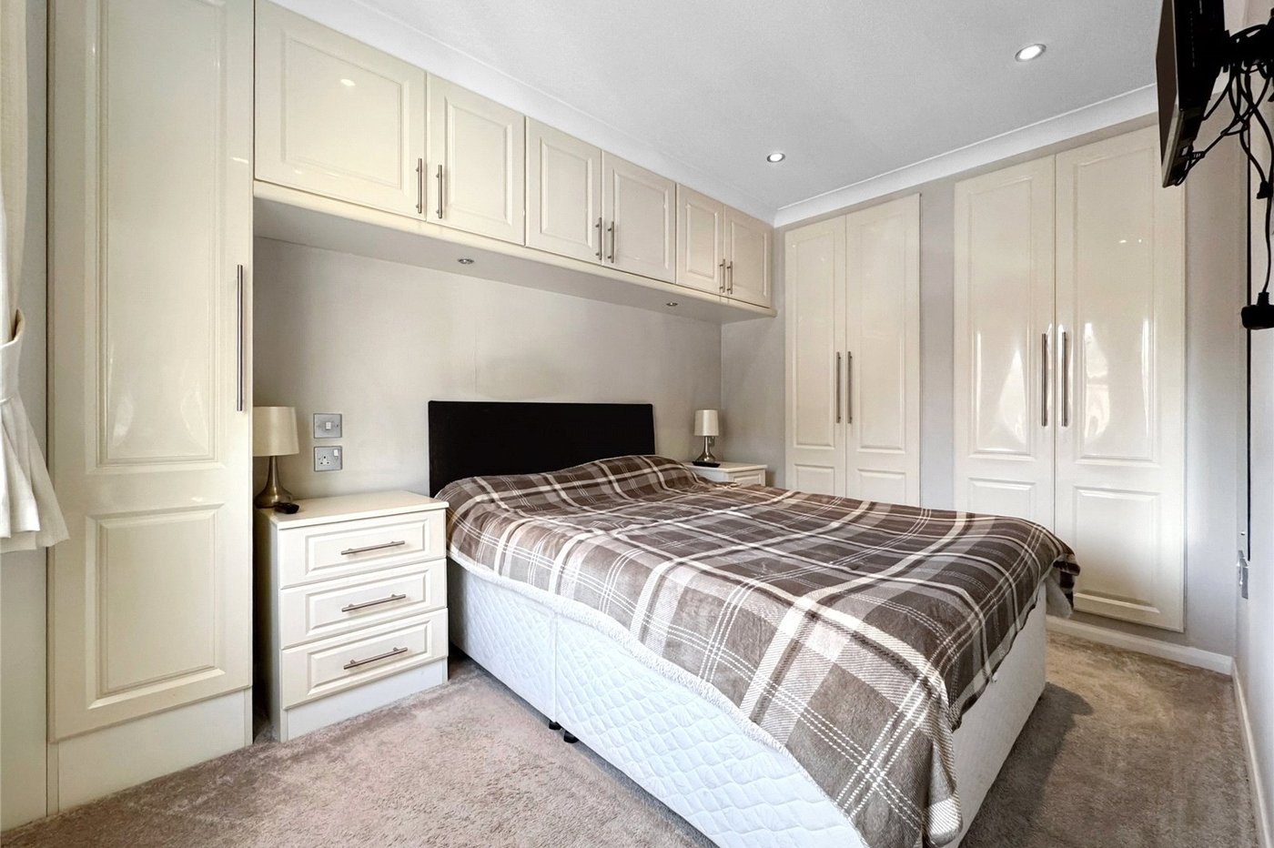 2 bedroom bungalow for sale in Boughton Monchelsea | Robinson Michael & Jackson