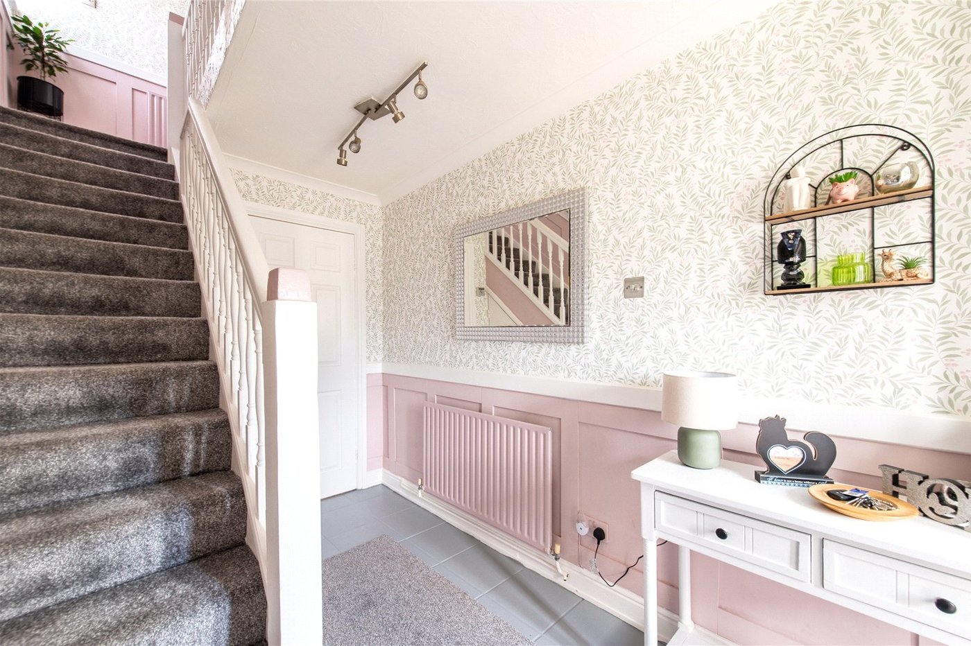 3 bedroom house for sale in Newington | Robinson Michael & Jackson