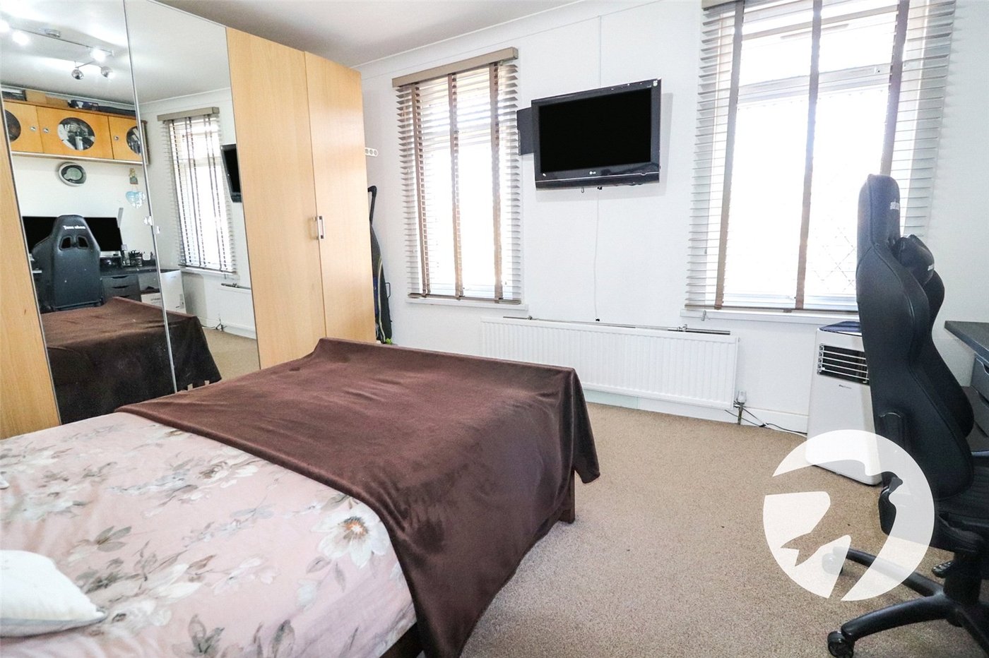 3 bedroom house for sale in Erith | Robinson Jackson