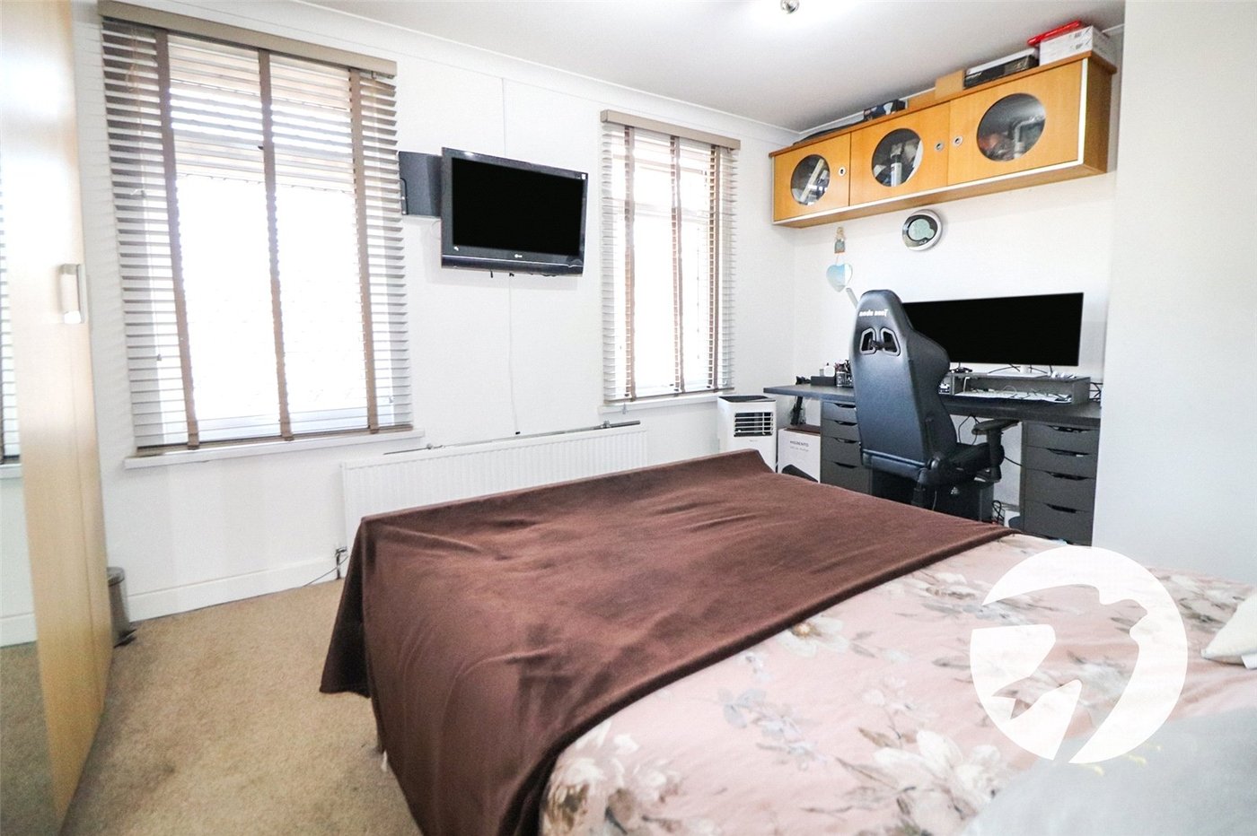 3 bedroom house for sale in Erith | Robinson Jackson