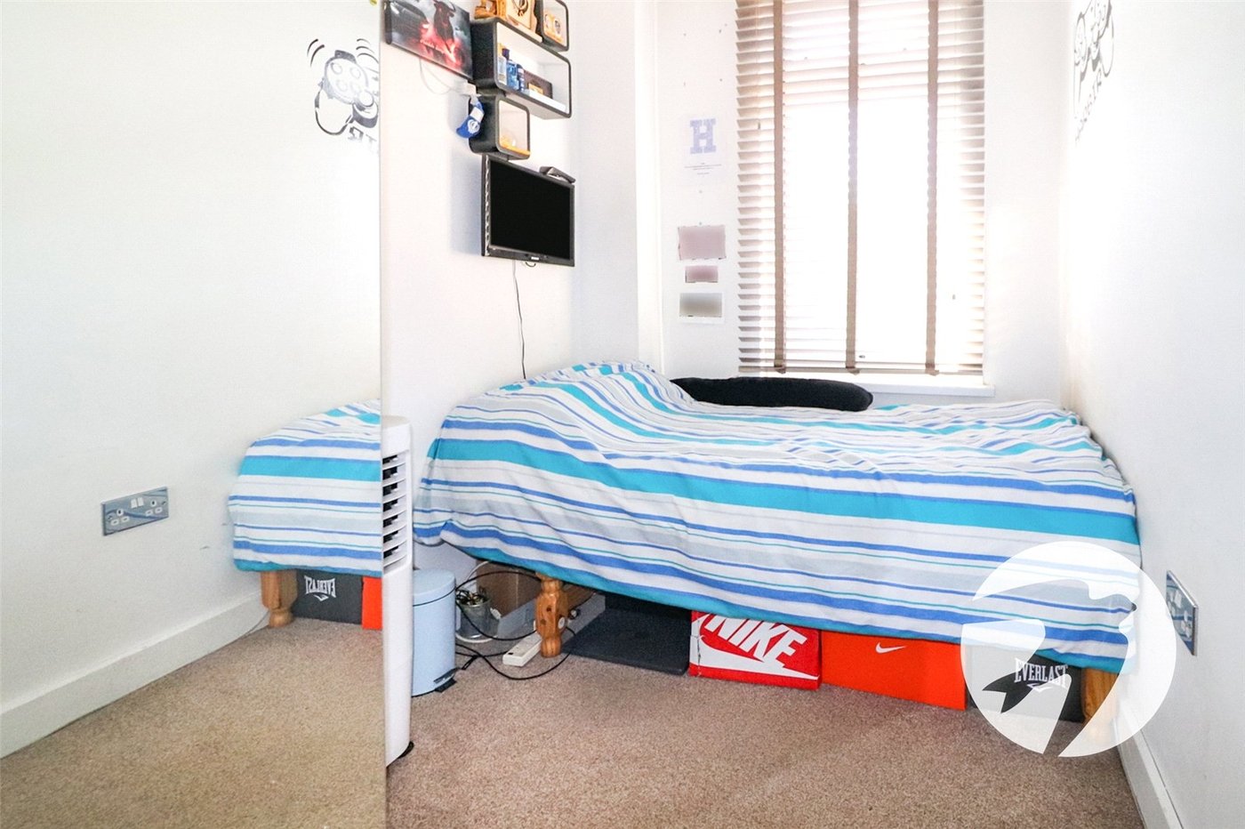 3 bedroom house for sale in Erith | Robinson Jackson