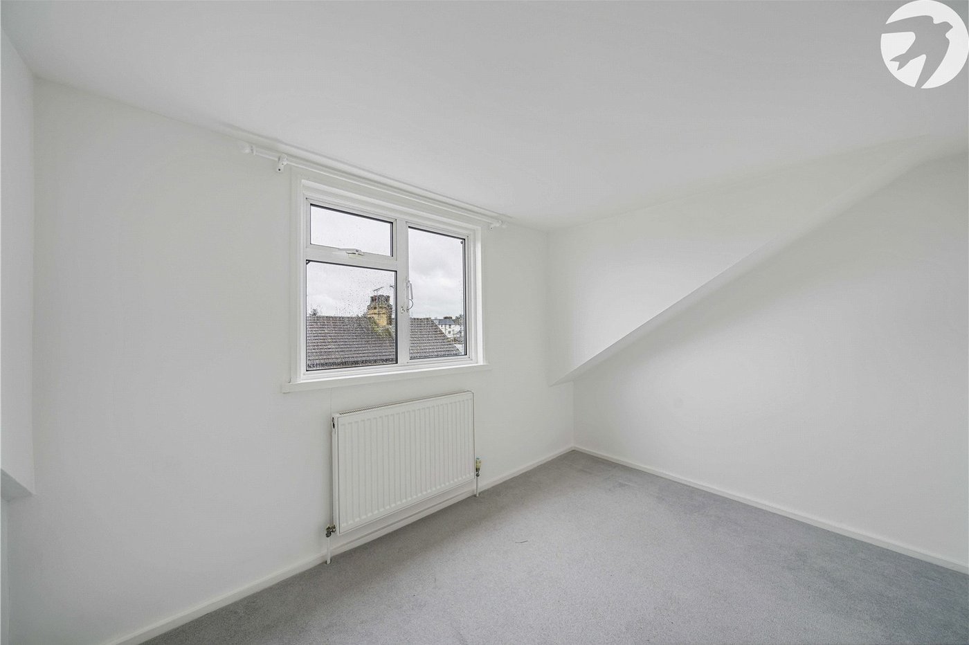 3 bedroom house for sale in Swanscombe | Robinson Jackson