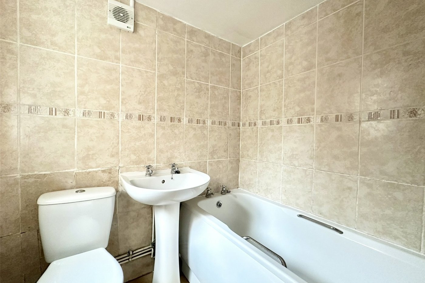 2 bedroom house for sale in Swanscombe | Robinson Jackson