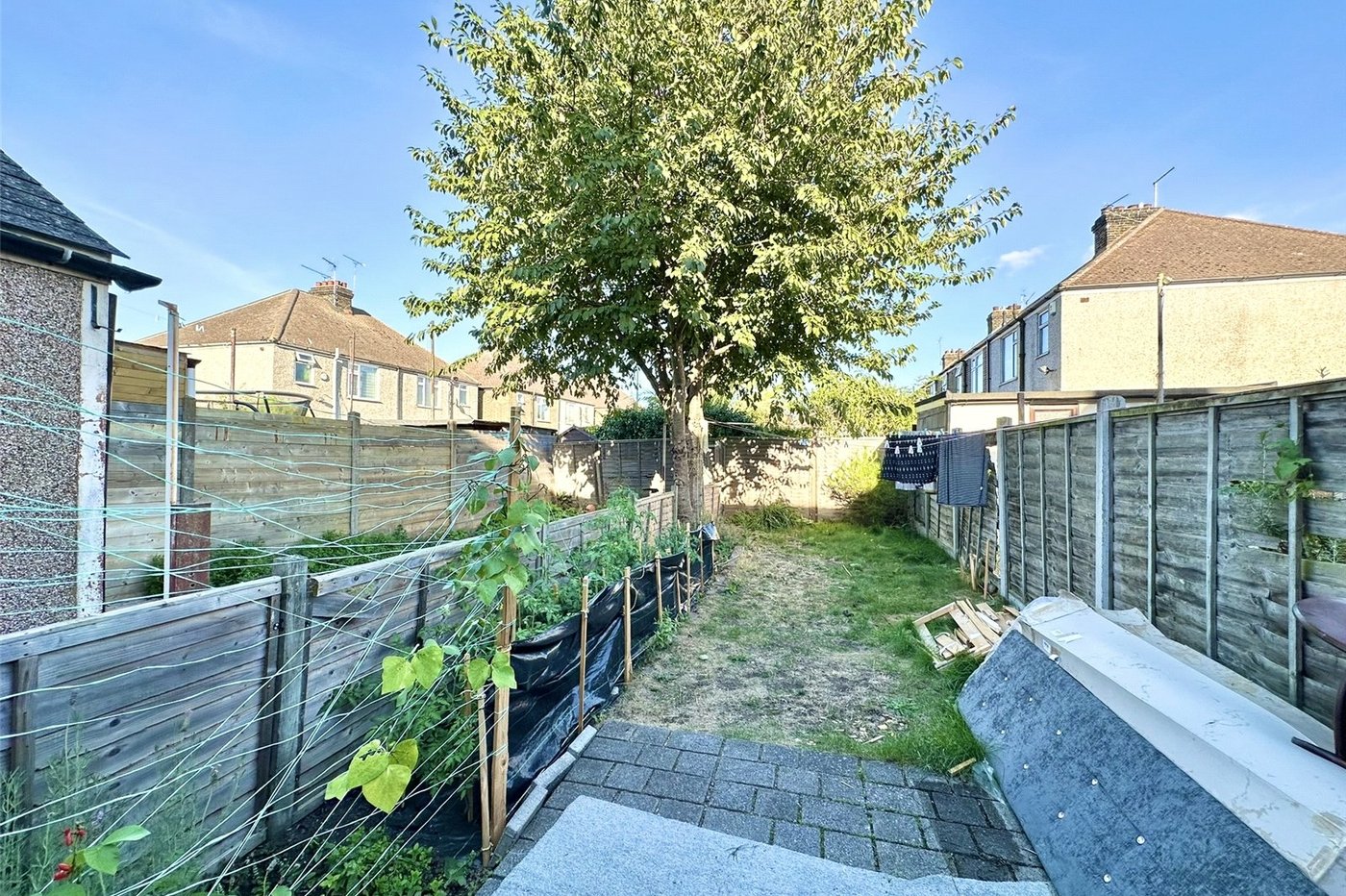 2 bedroom house for sale in Swanscombe | Robinson Jackson