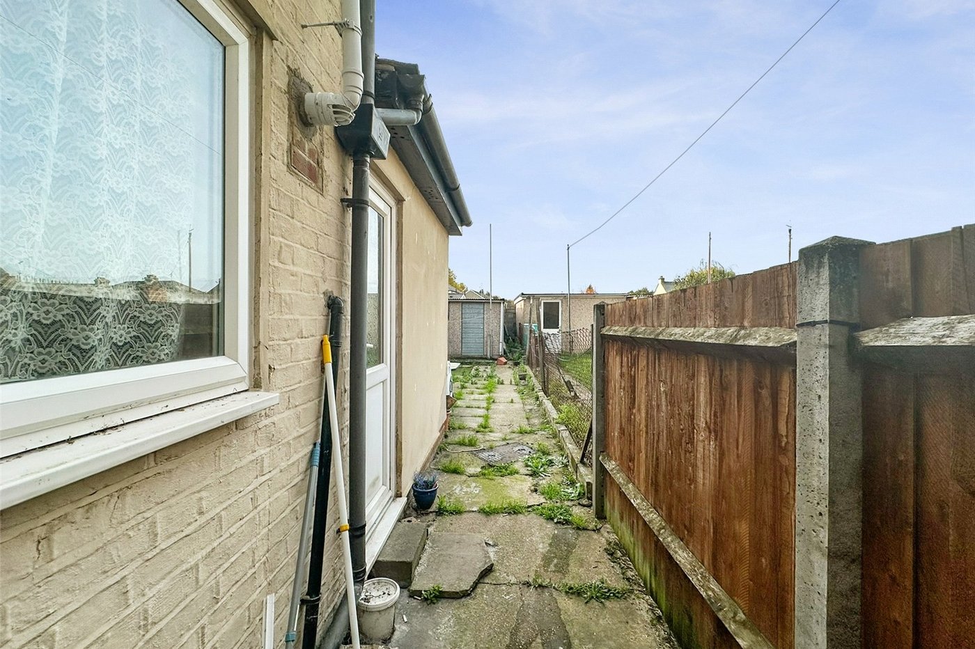 2 bedroom house for sale in Swanscombe | Robinson Jackson