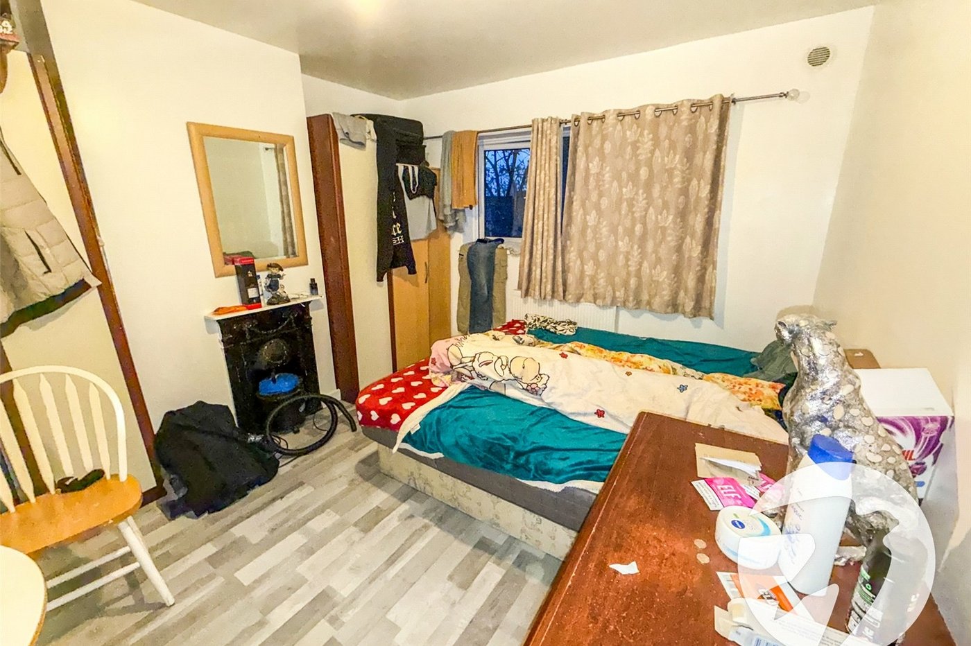 3 bedroom property for sale in London | Robinson Jackson