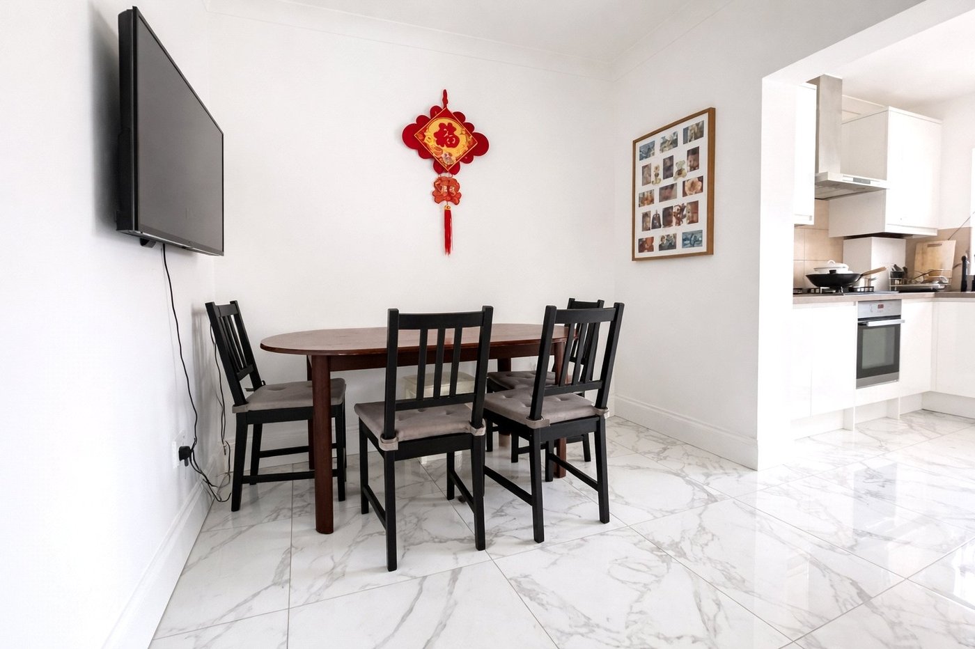 2 bedroom house for sale in Bromley | Robinson Jackson