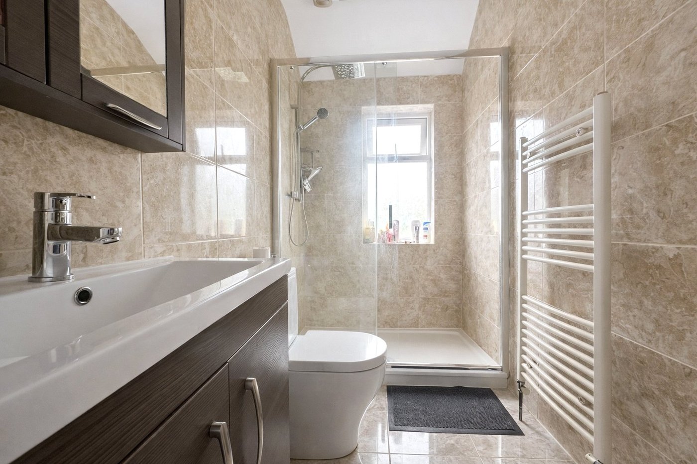2 bedroom house for sale in Bromley | Robinson Jackson