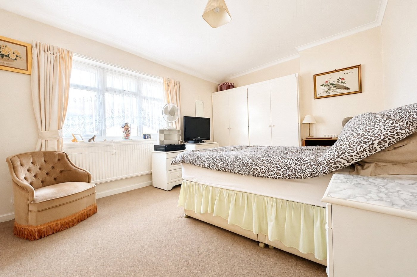 2 bedroom house for sale in Bromley | Robinson Jackson