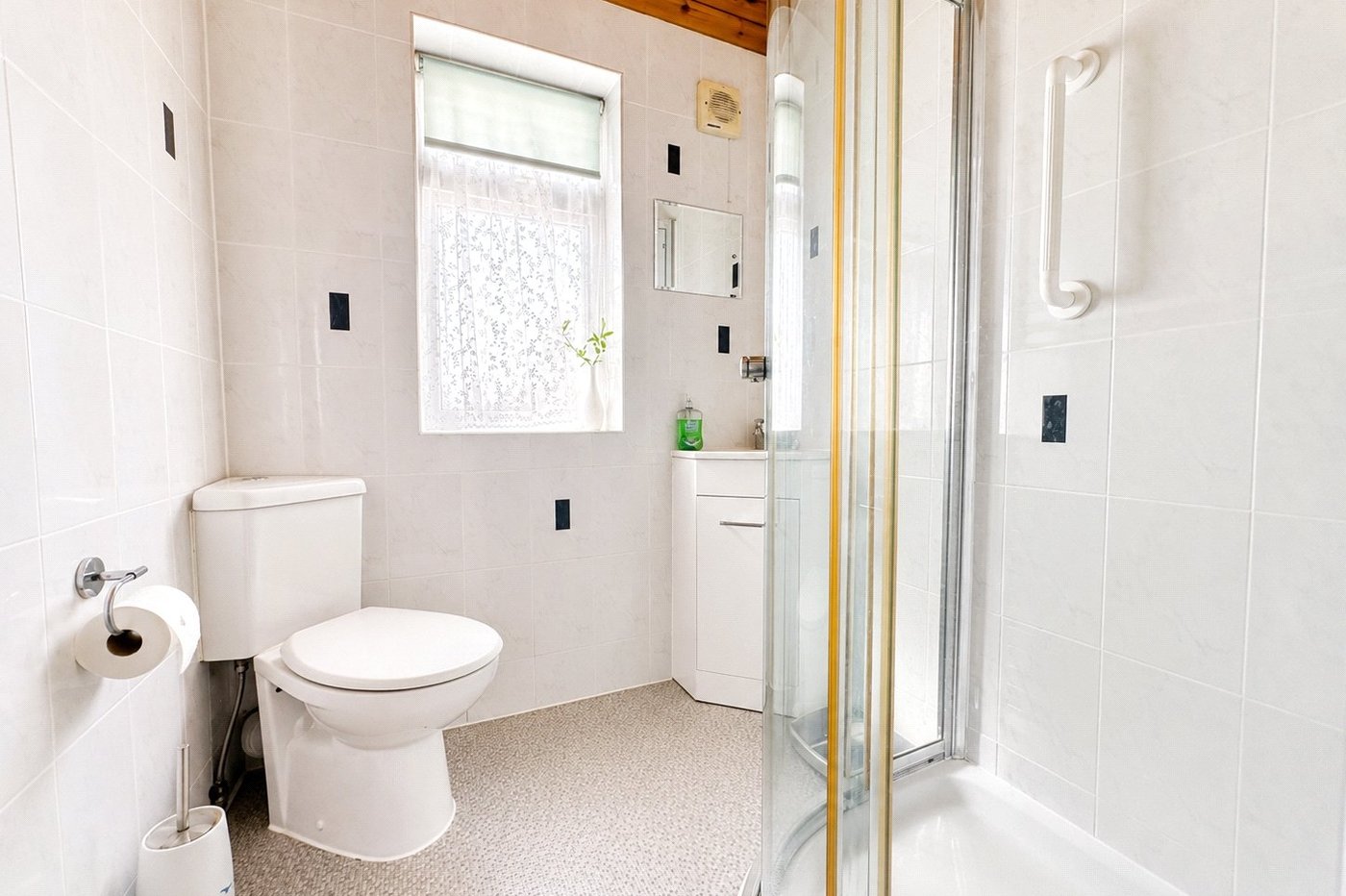 2 bedroom house for sale in Bromley | Robinson Jackson