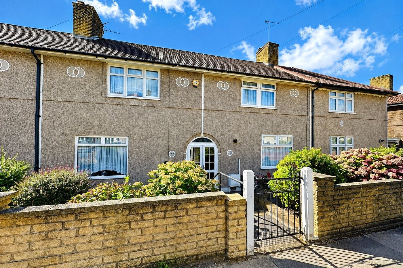 2 bedroom house for sale in Bromley | Robinson Jackson