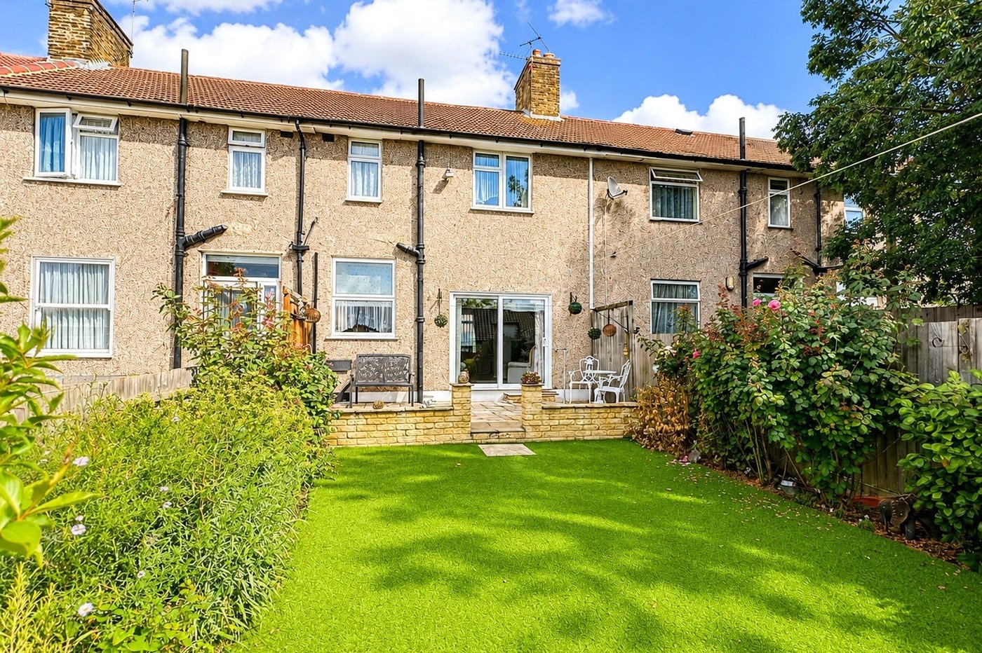 2 bedroom house for sale in Bromley | Robinson Jackson