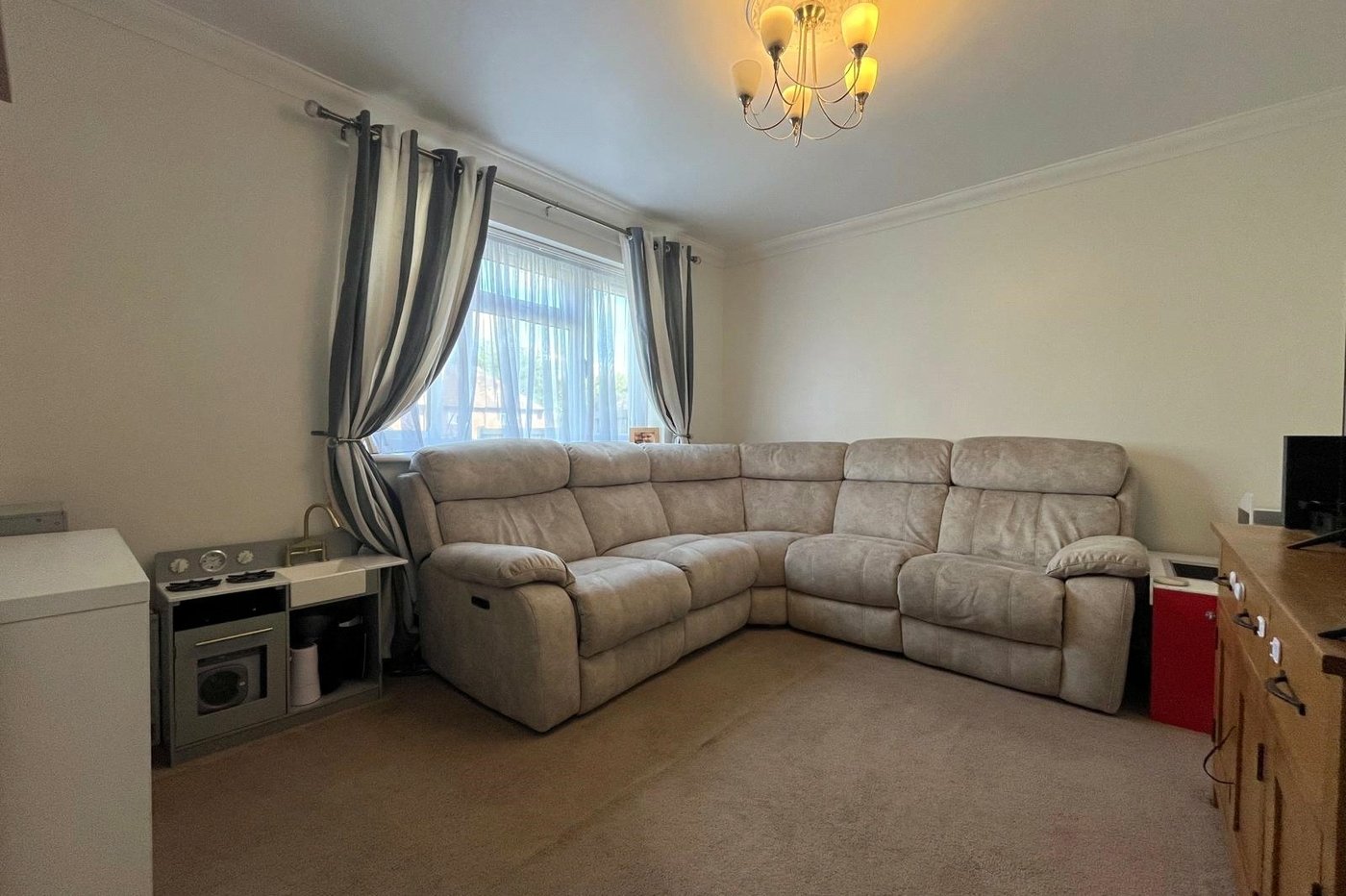 2 bedroom house for sale in Wayfield | Robinson Michael & Jackson