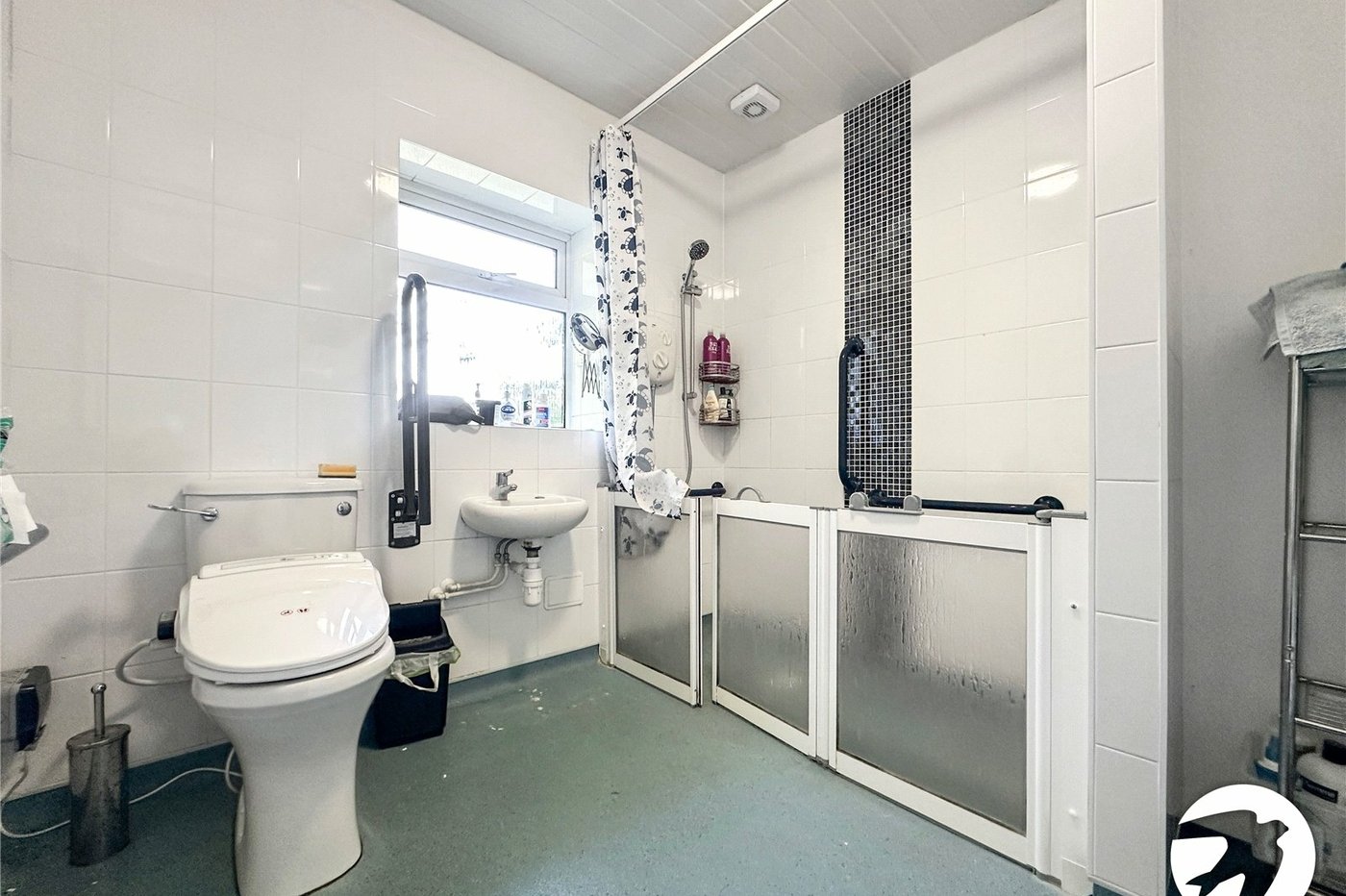 3 bedroom bungalow for sale in Rochester | Robinson Michael & Jackson