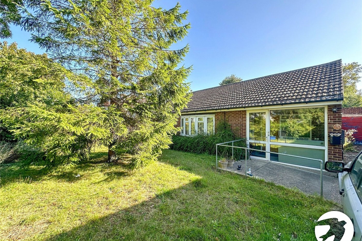 3 bedroom bungalow for sale in Rochester | Robinson Michael & Jackson