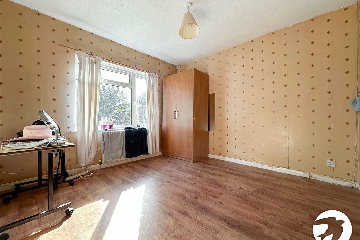 3 bedroom bungalow for sale in Rochester | Robinson Michael & Jackson