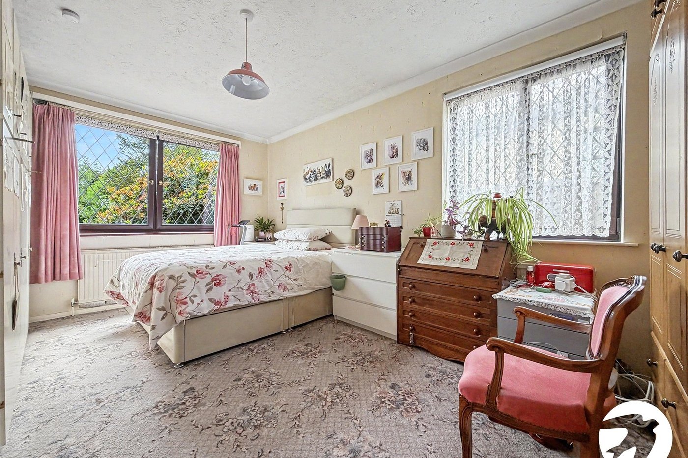 3 bedroom bungalow for sale in Rochester | Robinson Michael & Jackson
