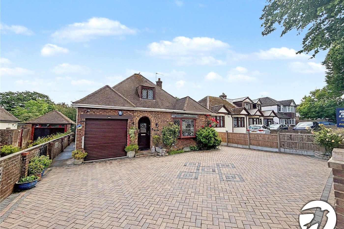 3 bedroom bungalow for sale in Rochester | Robinson Michael & Jackson