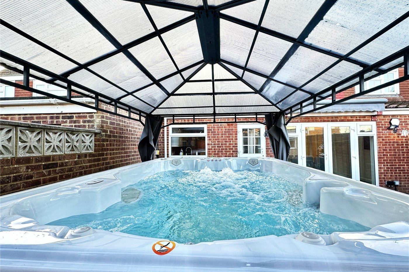 4 bedroom house for sale in Hextable | Robinson Jackson