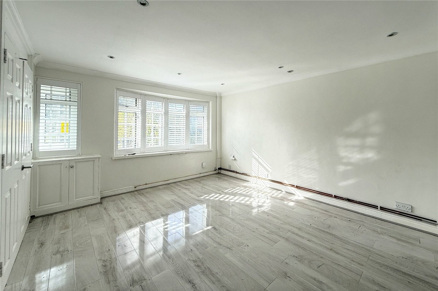 4 bedroom house for sale in Hextable | Robinson Jackson