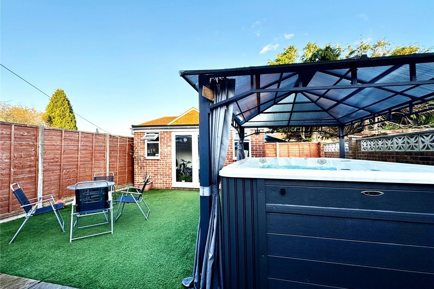 4 bedroom house for sale in Hextable | Robinson Jackson