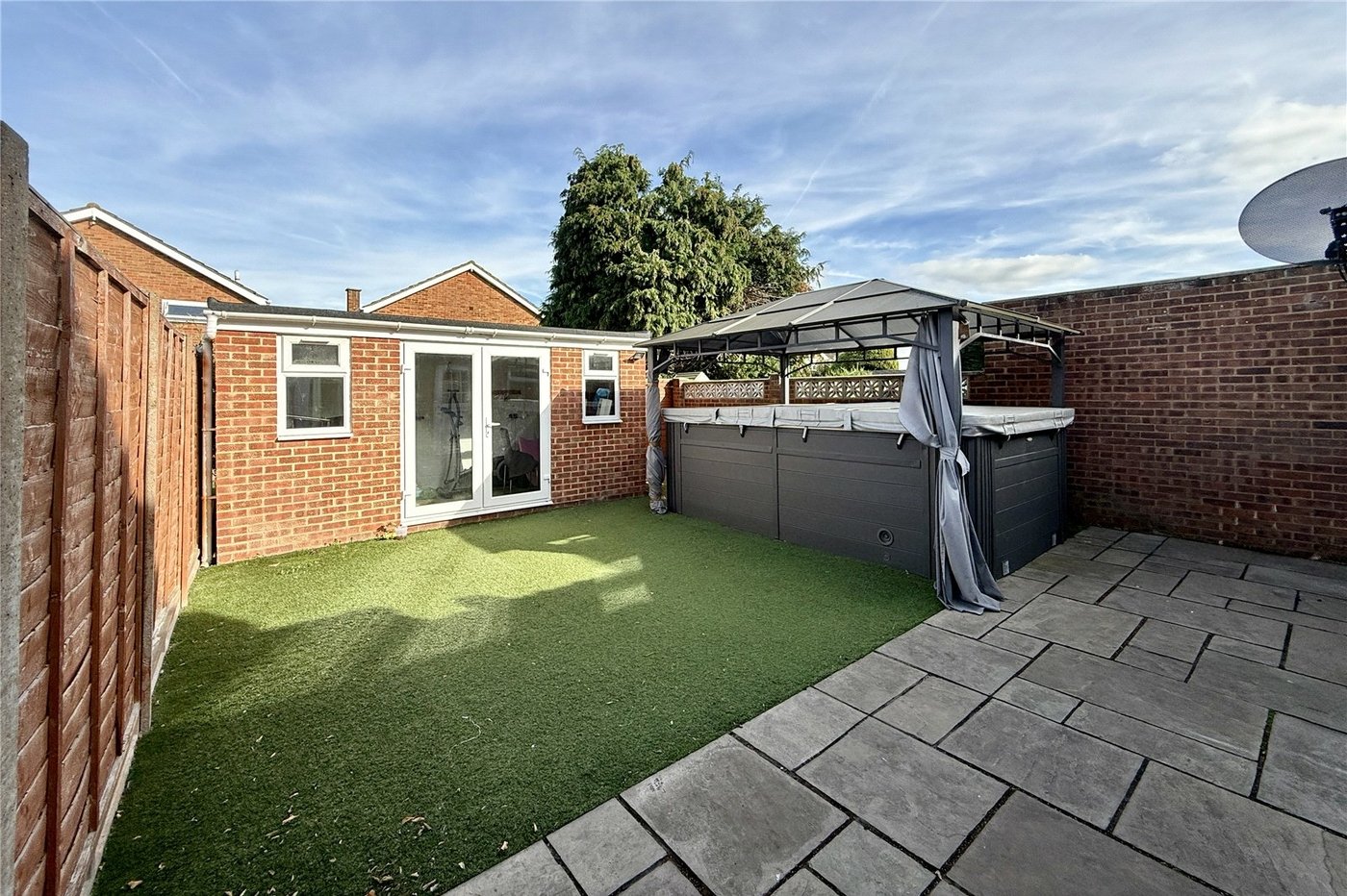 4 bedroom house for sale in Hextable | Robinson Jackson