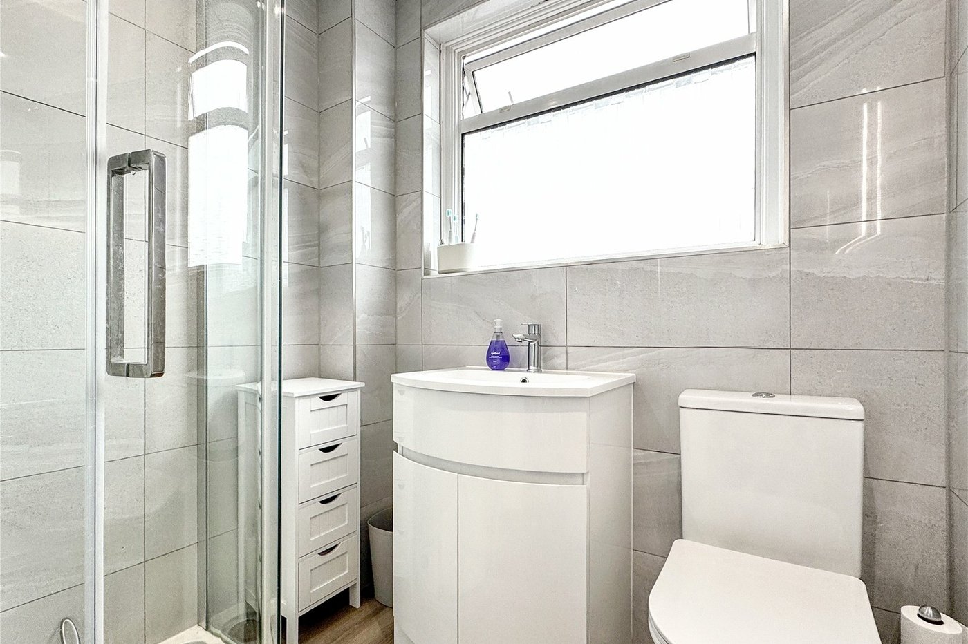 4 bedroom house for sale in Hextable | Robinson Jackson