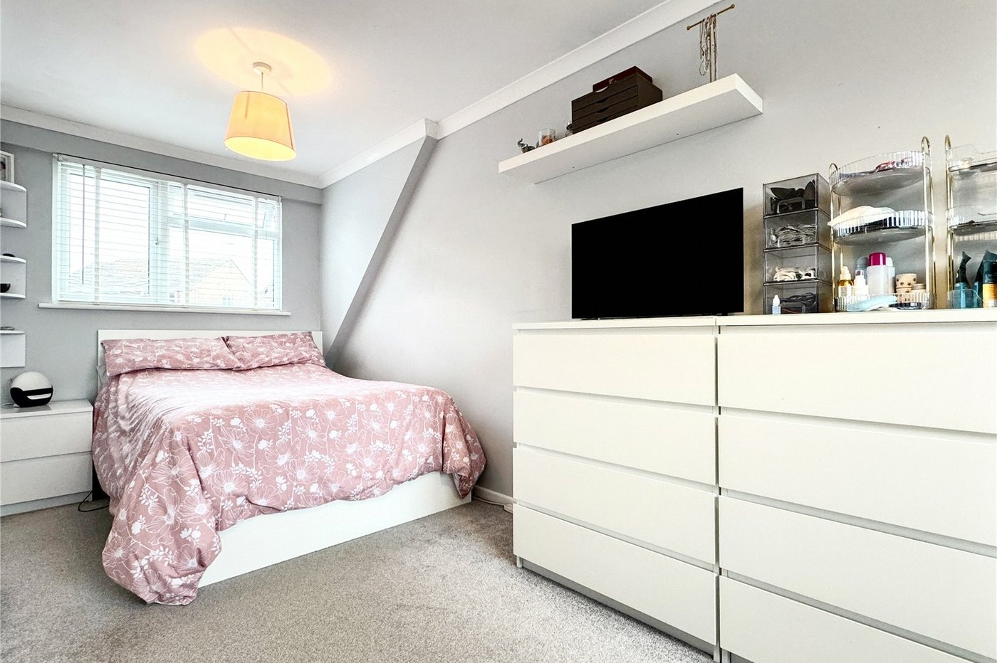 4 bedroom house for sale in Hextable | Robinson Jackson