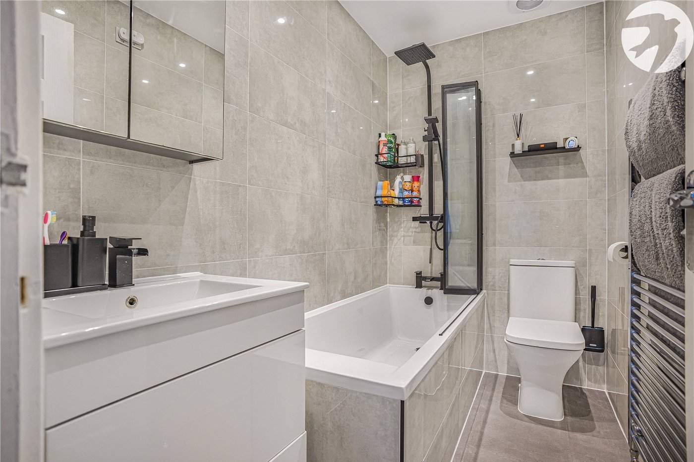 2 bedroom house for sale in Hextable | Robinson Jackson