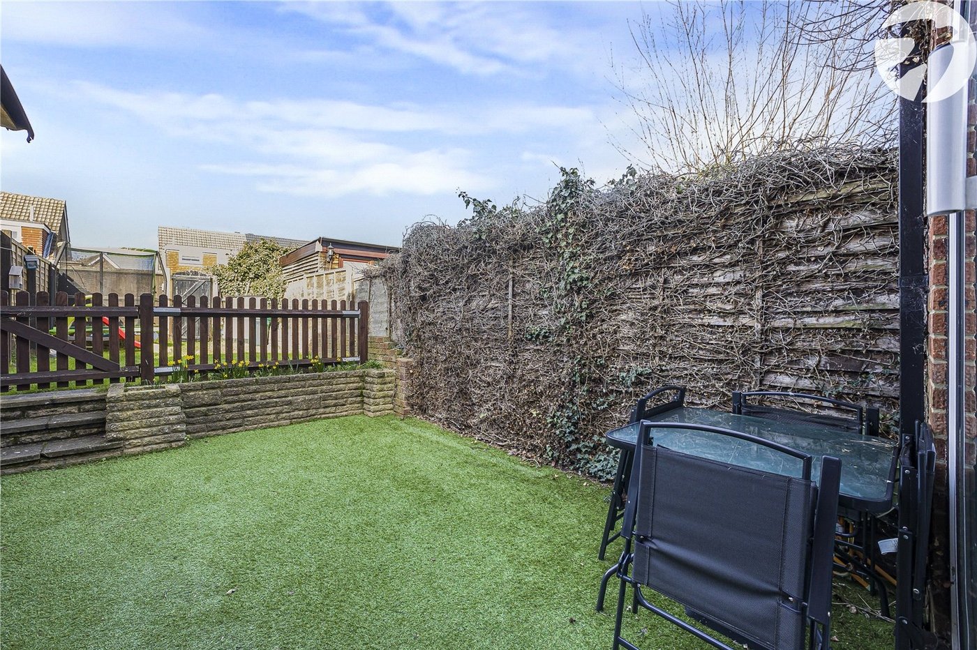 2 bedroom house for sale in Hextable | Robinson Jackson