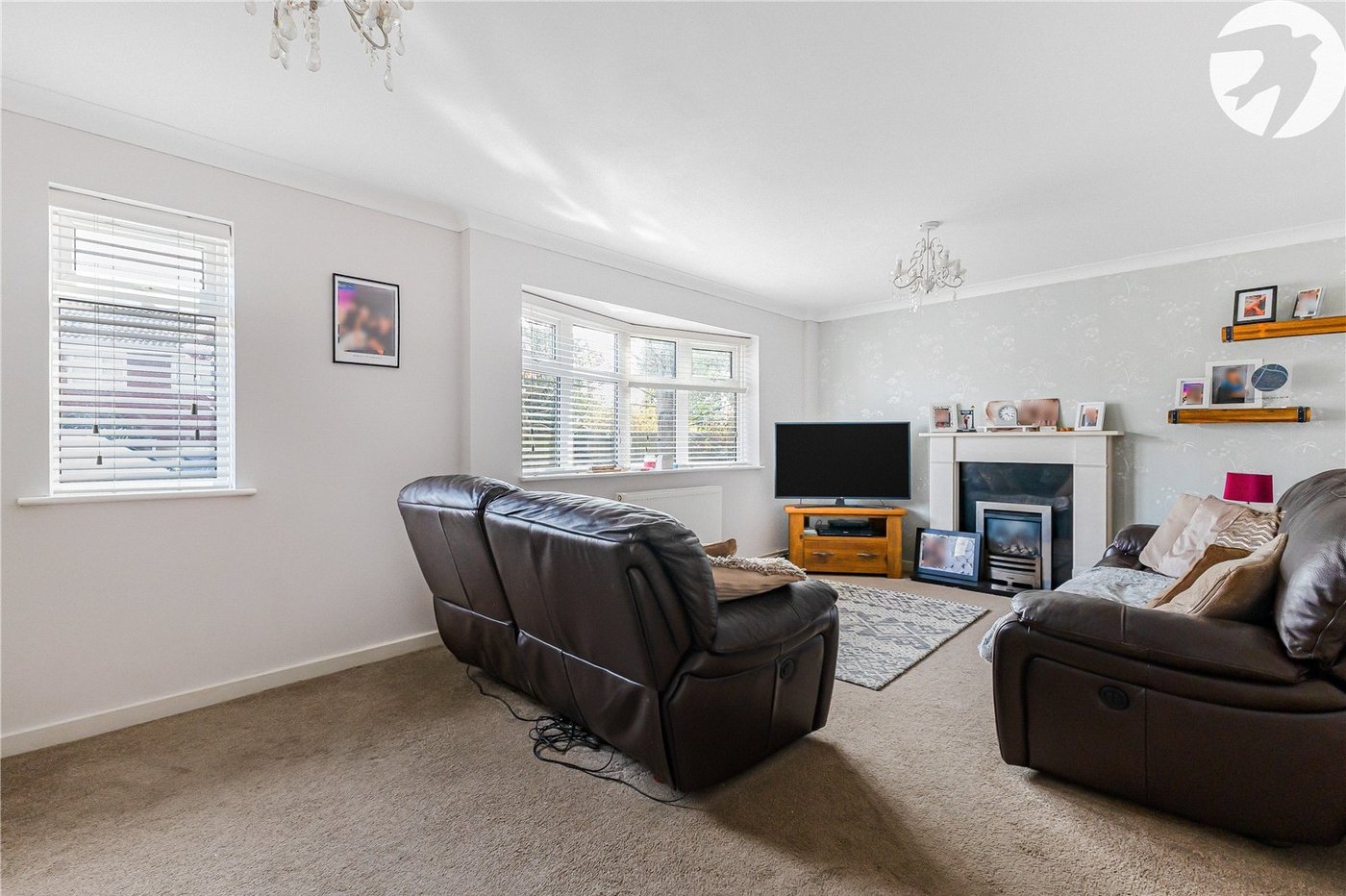 4 bedroom house for sale in Hextable | Robinson Jackson